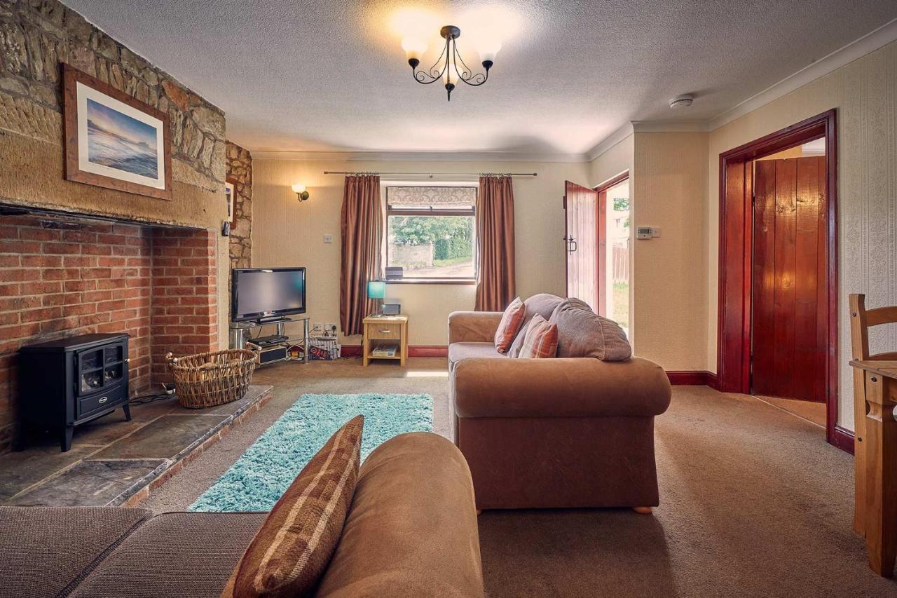 Host & Stay - Rose Cottage Bamburgh Exterior photo